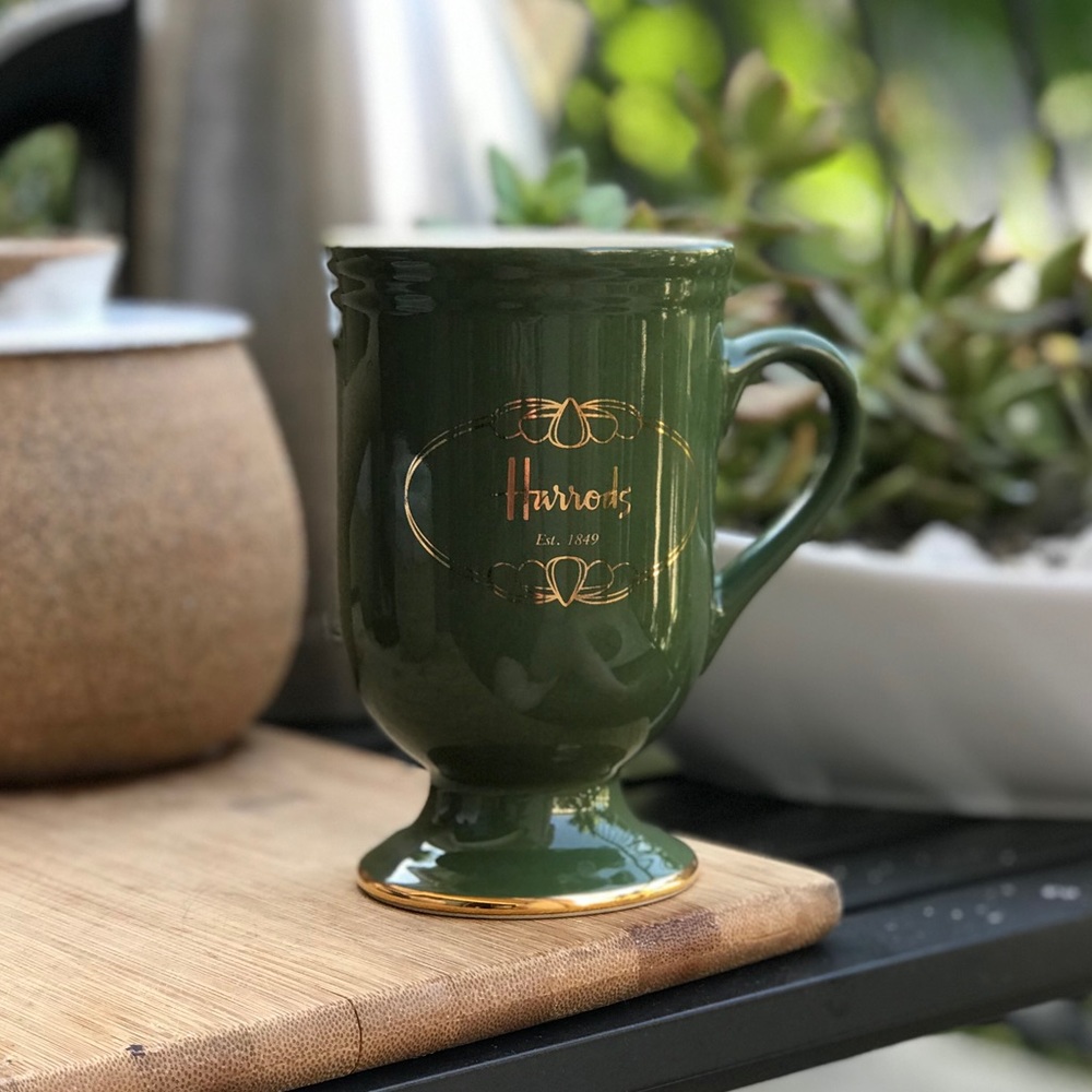 Harrod’s Pedestal Mug